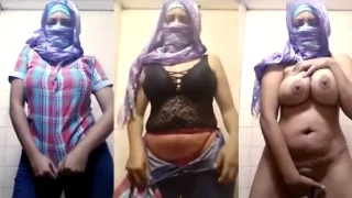 Bokep Indo MILF Niqab Toket Gede Sange Omek