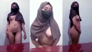 Bokep Indo Ukhty Cantik Bugil di Depan Kamera